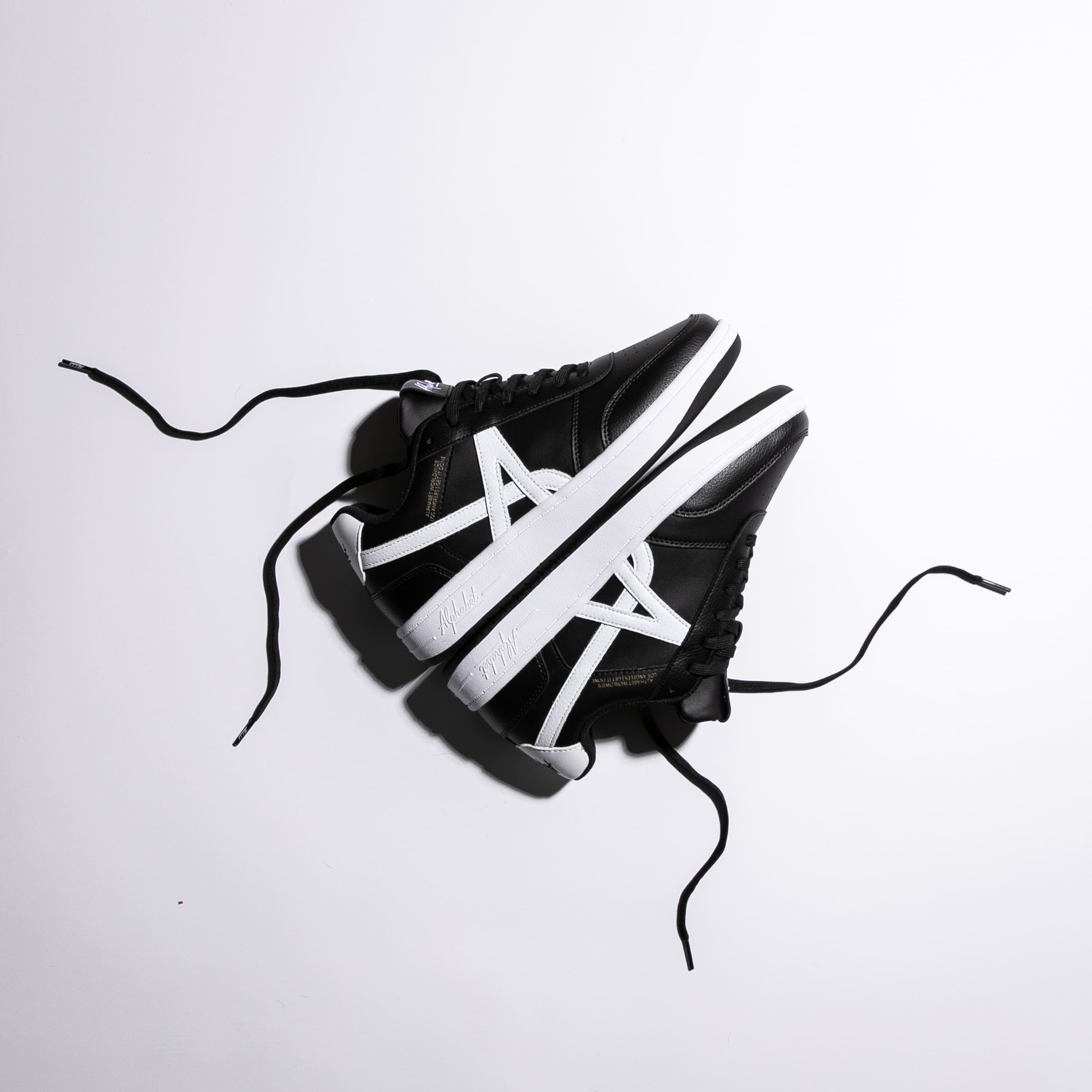 BEVERLY LOW 567 BLACK / WHITE — Front